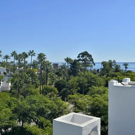 Stunning Penthouse Just Footsteps Away From Estepona's Beaches Апартаменты